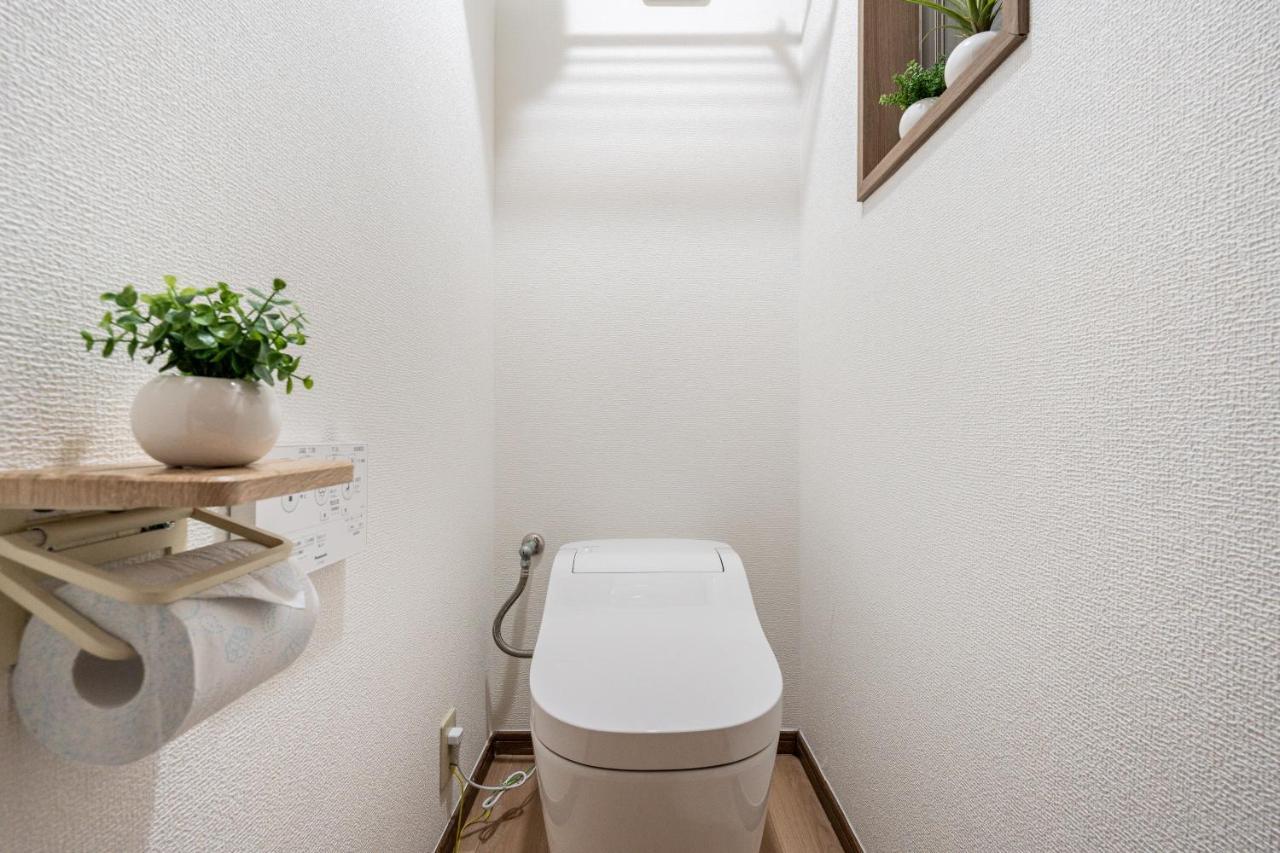 New!twelve People/ Shin Ookubo 6min/ Pocket Wifi Apartment *