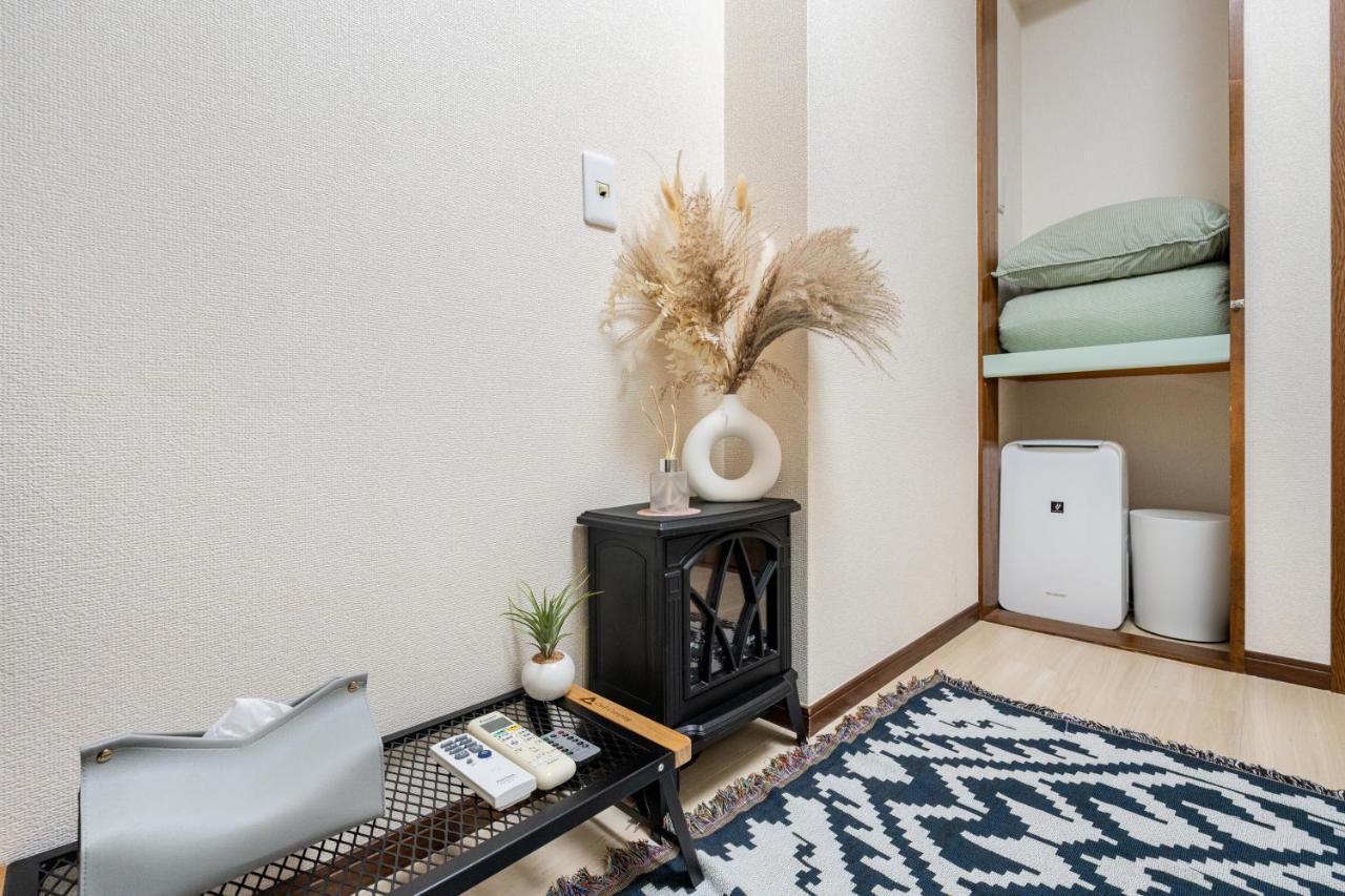 New!twelve People/ Shin Ookubo 6min/ Pocket Wifi * Tokyo