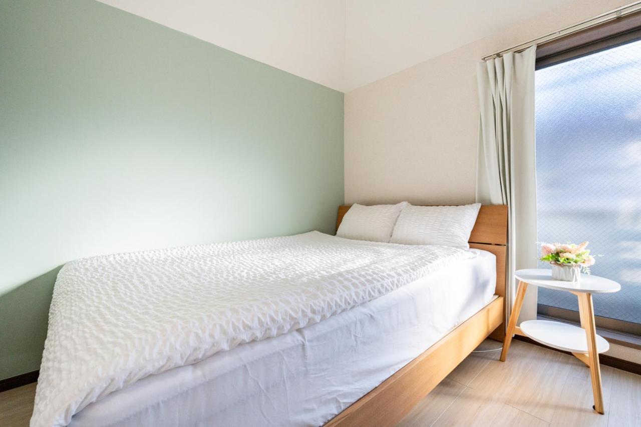 New!twelve People/ Shin Ookubo 6min/ Pocket Wifi Apartment Tokyo