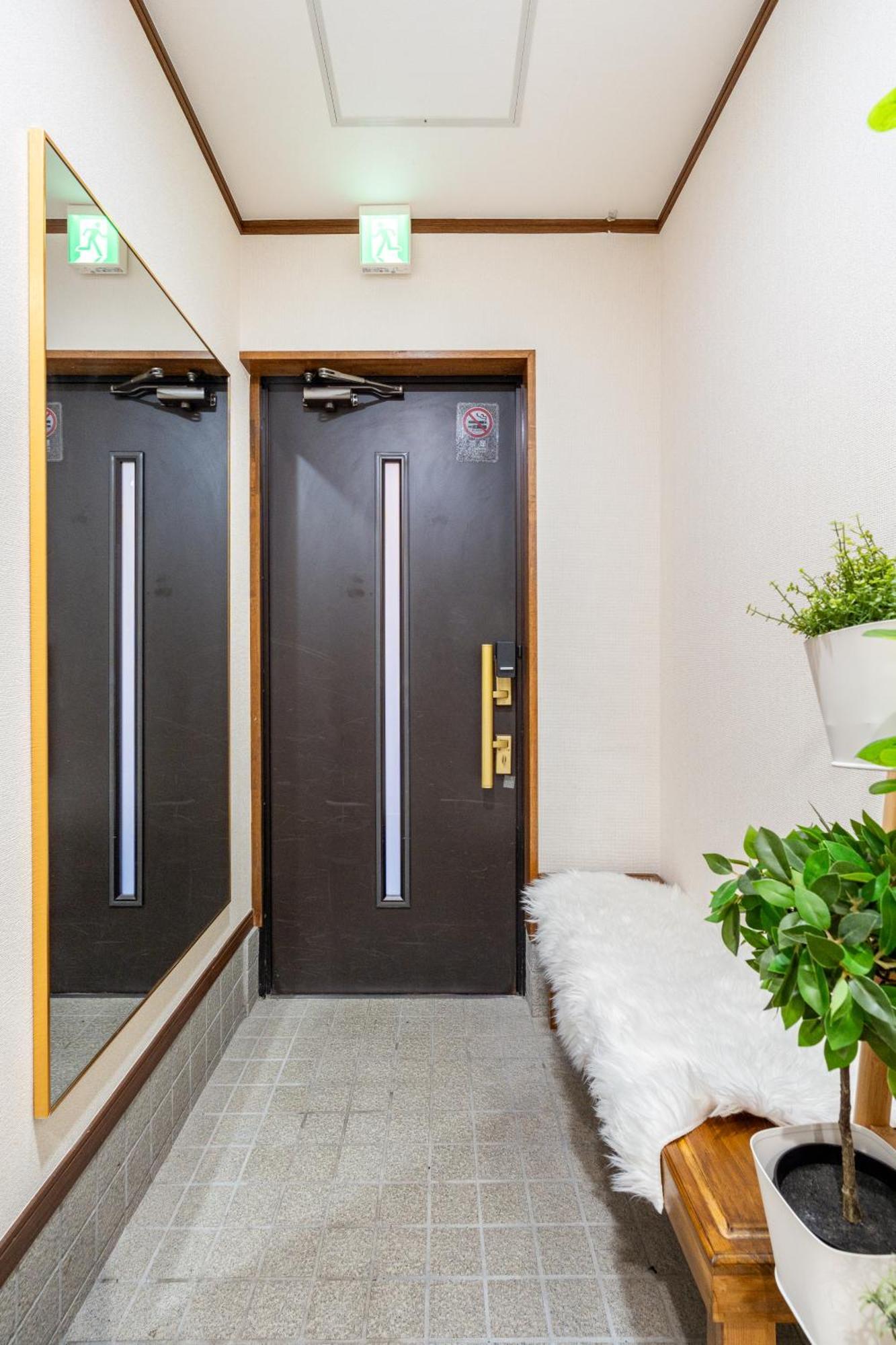 New!twelve People/ Shin Ookubo 6min/ Pocket Wifi * Tokyo